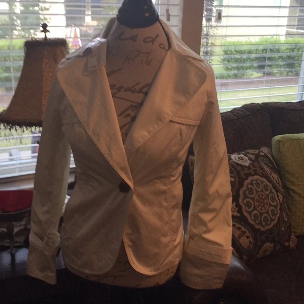Jacket - Picture 2 of 7